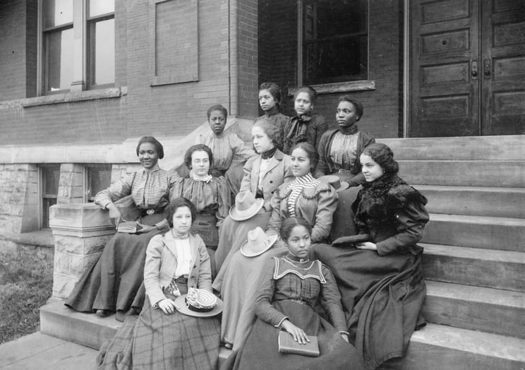 Junior normal class of Fisk University, Nashville, Tennessee, seated on steps outside of building, between 1890 and 1906, Prints & Photographs Division, Library of Congress, LC-USZ62-112357.